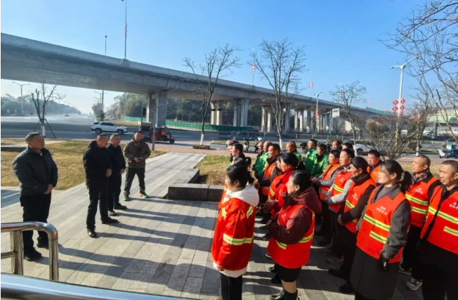 王輝德、余良光分別走訪(fǎng)慰問(wèn)一線(xiàn)干部職工并檢查安全生產(chǎn)工作